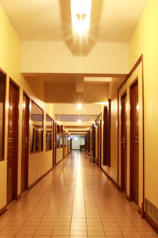 Pradipat Hotel Bangkok Ngoại thất bức ảnh